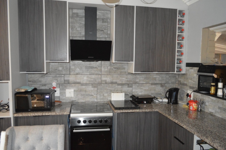 3 Bedroom Property for Sale in Flamwood North West